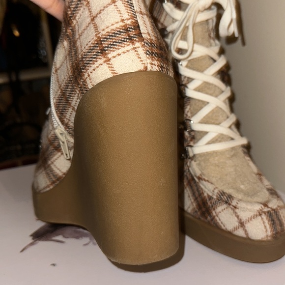 Jessica simpson maxwell plaid combo wedge boots. - Picture 4 of 10